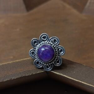 Elegant Silver and Purple Floral Ring